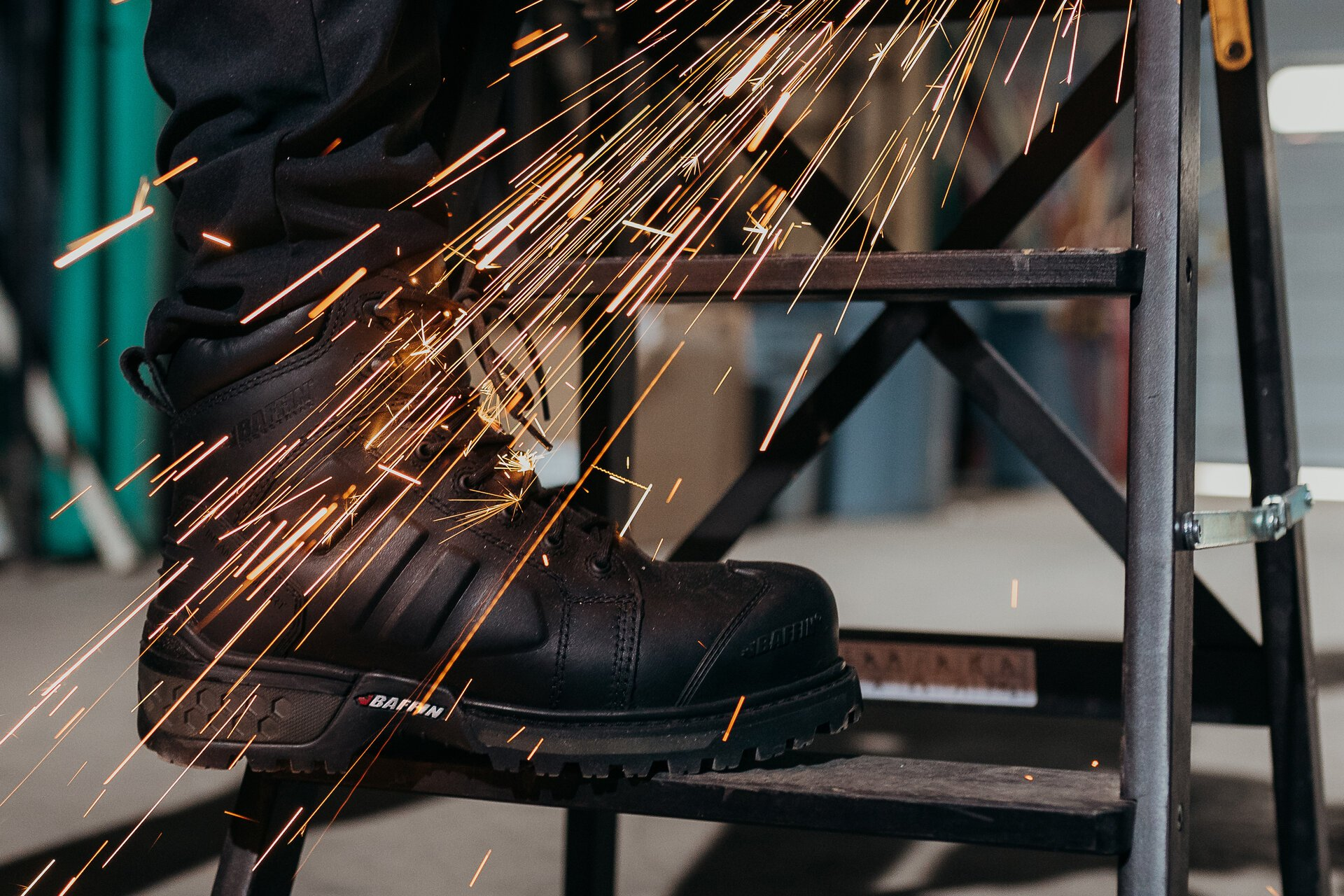 Women's Metatarsal Guard Footwear